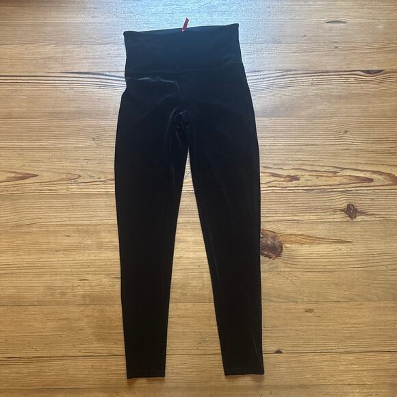 SPANX black velvet high rise leggings SIZE M - Picture 1 of 6